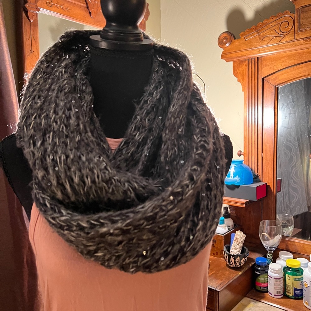 Three infinity scarfs black white and black gray